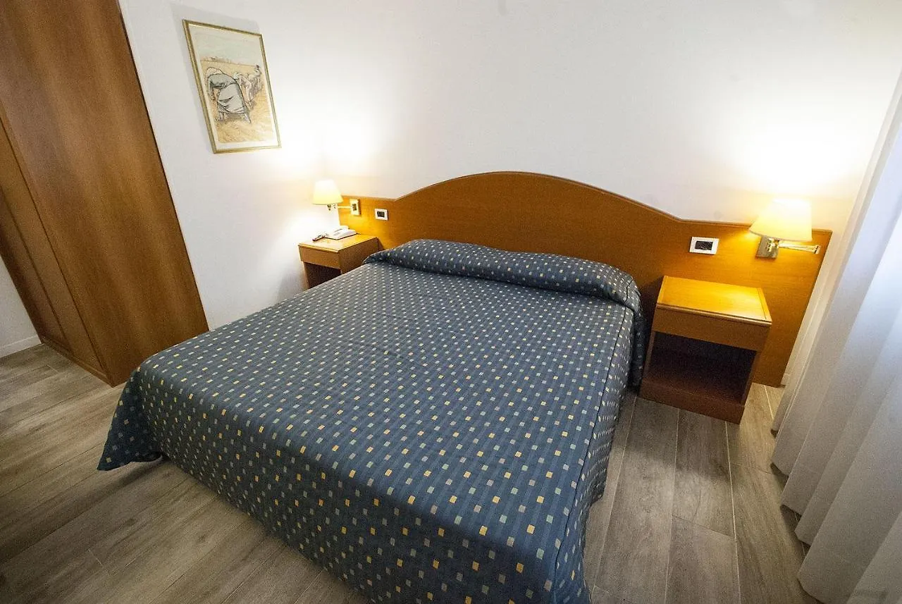 Hotel Italia Ravenna 3*,